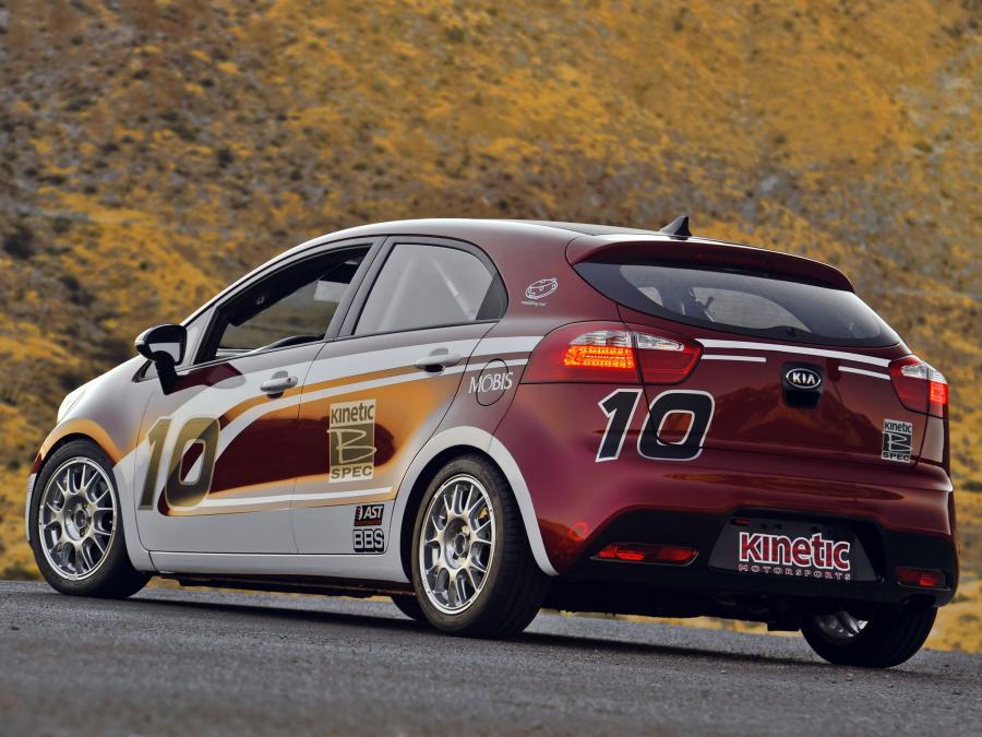  Kia Rio B-Spec Racer 2011 года  (фото 7 из 25)